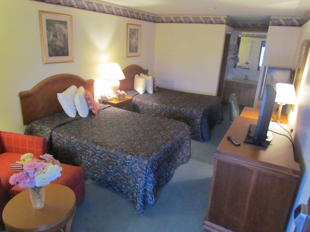 Kirklin酒店住宿-Travel Inn & Suites