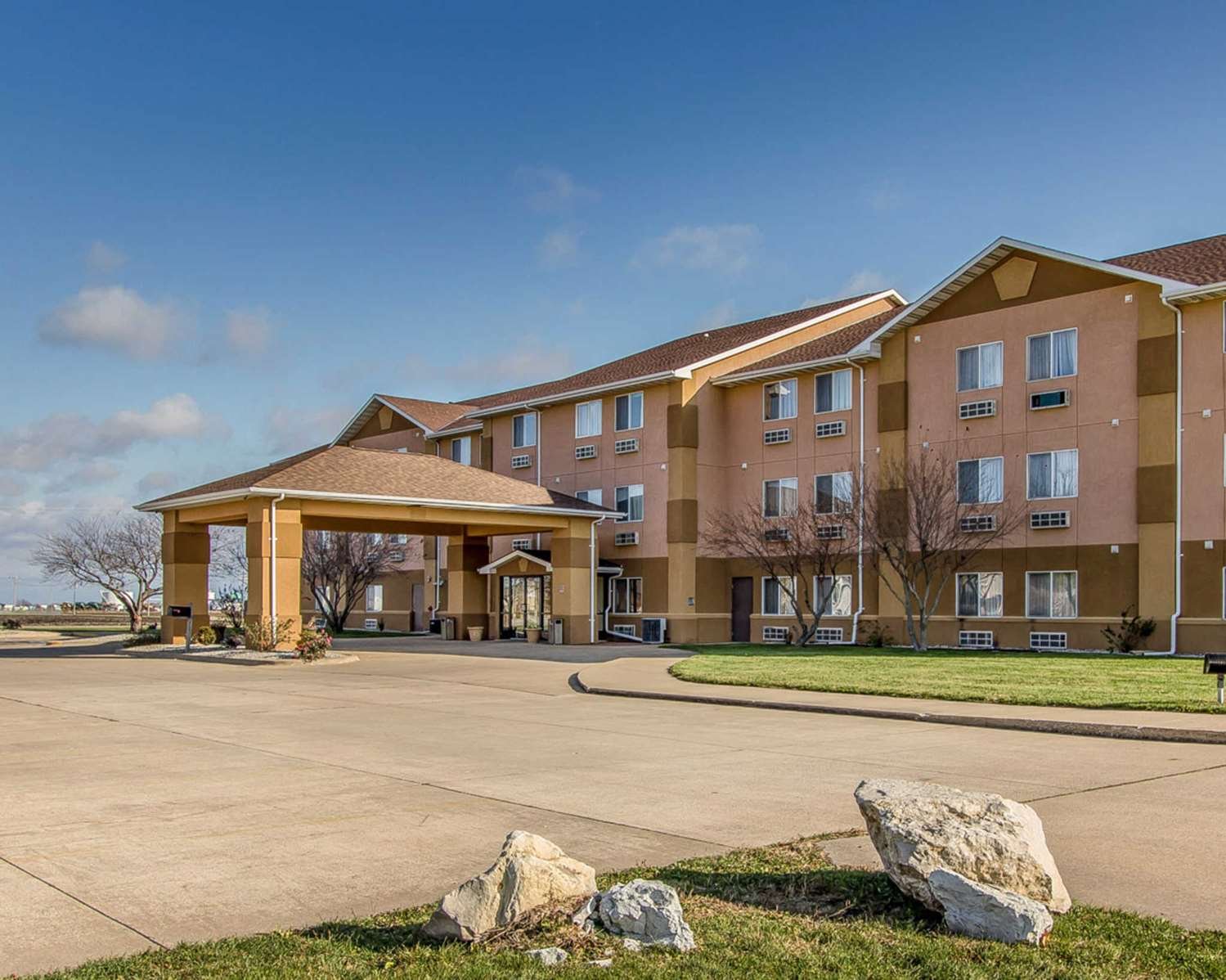 Quality Inn & Suites-官方