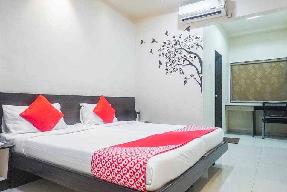 OYO 1647 Hotel Regent