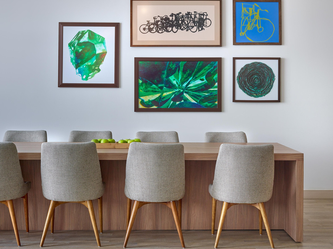 Element Edmonton West主图