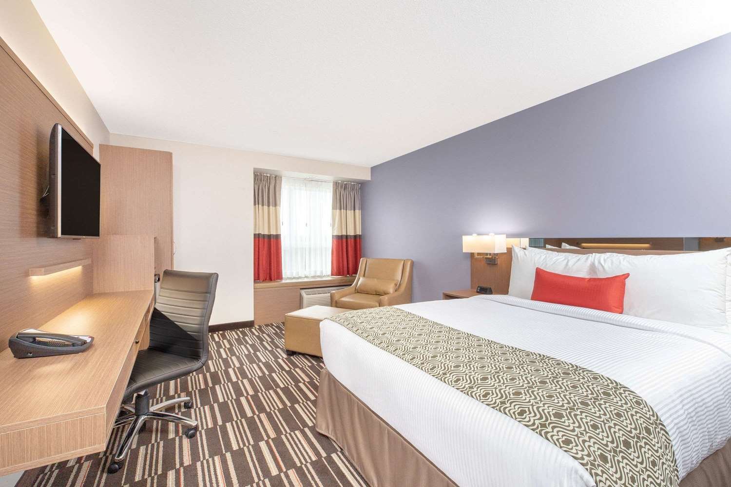 Microtel Inn & Suites by Wyndham Fort McMurray-官方