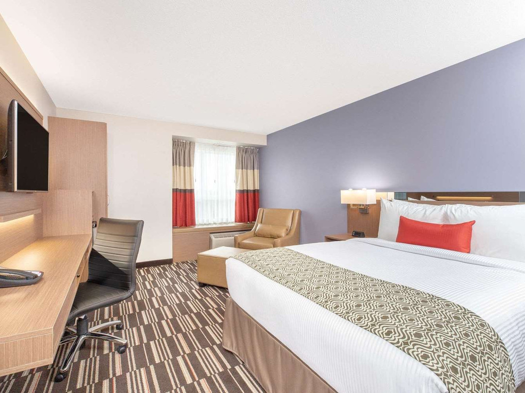 Microtel Inn & Suites by Wyndham Fort McMurray主图