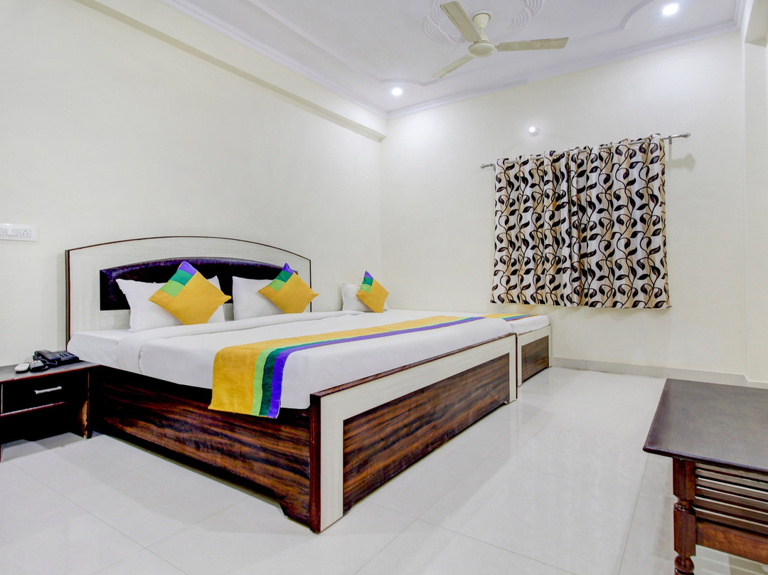 Suraj酒店住宿-Treebo Trip Divine City