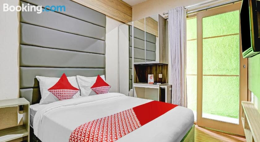 OYO 90261 Spring Residence