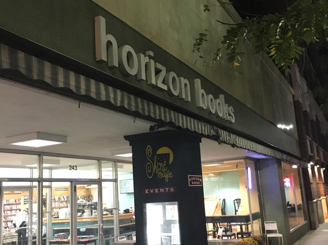 Horizon Books景点图片