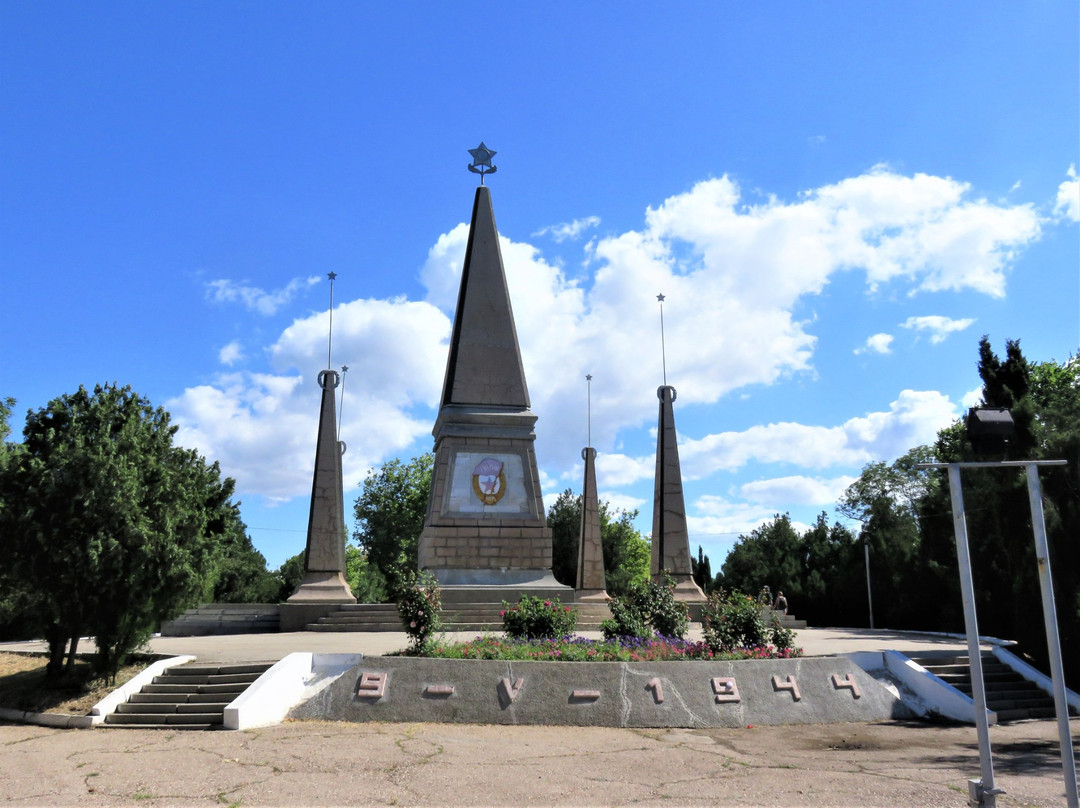 Monument to the Soldiers of the 2nd Guards Army-塞瓦斯托波尔必去景点
