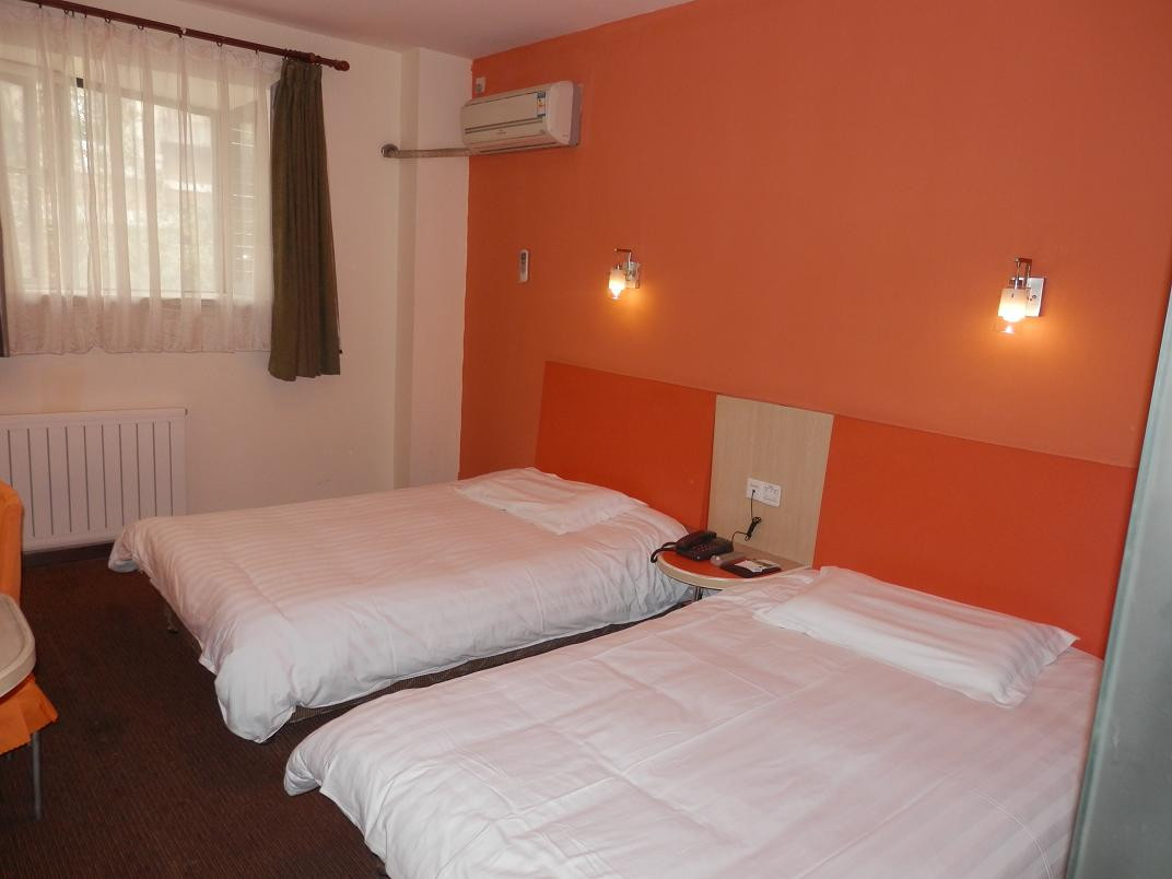 青岛莫泰168华阳路台东步行街店主图