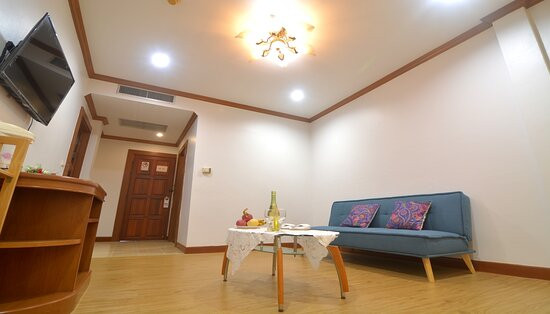 青蓬花园酒店主图