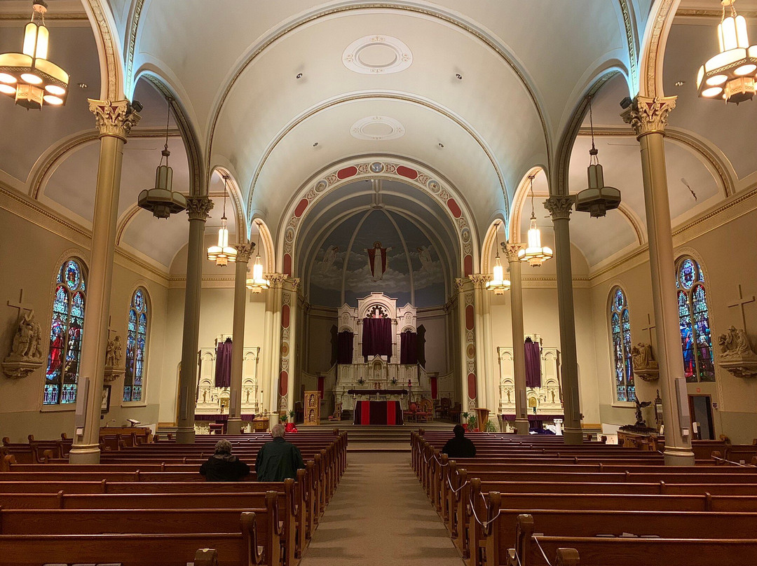St. Michael's Catholic Church-大福克斯必去景点