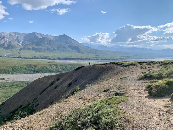 Eielson Visitor Center景点图片