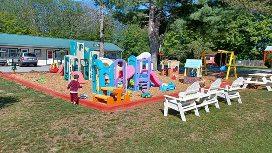 Perry's Motel & Cottages主图