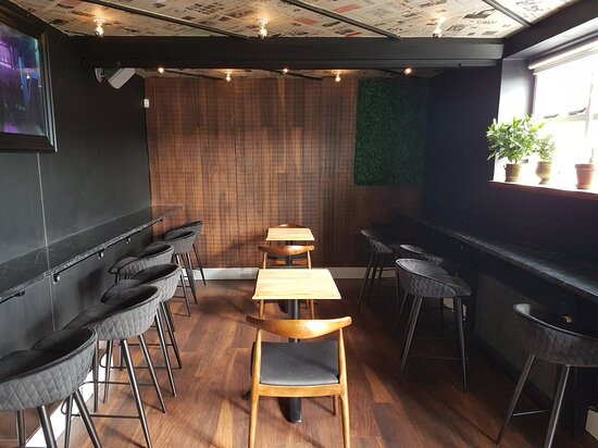 阿库雷里酒店主图