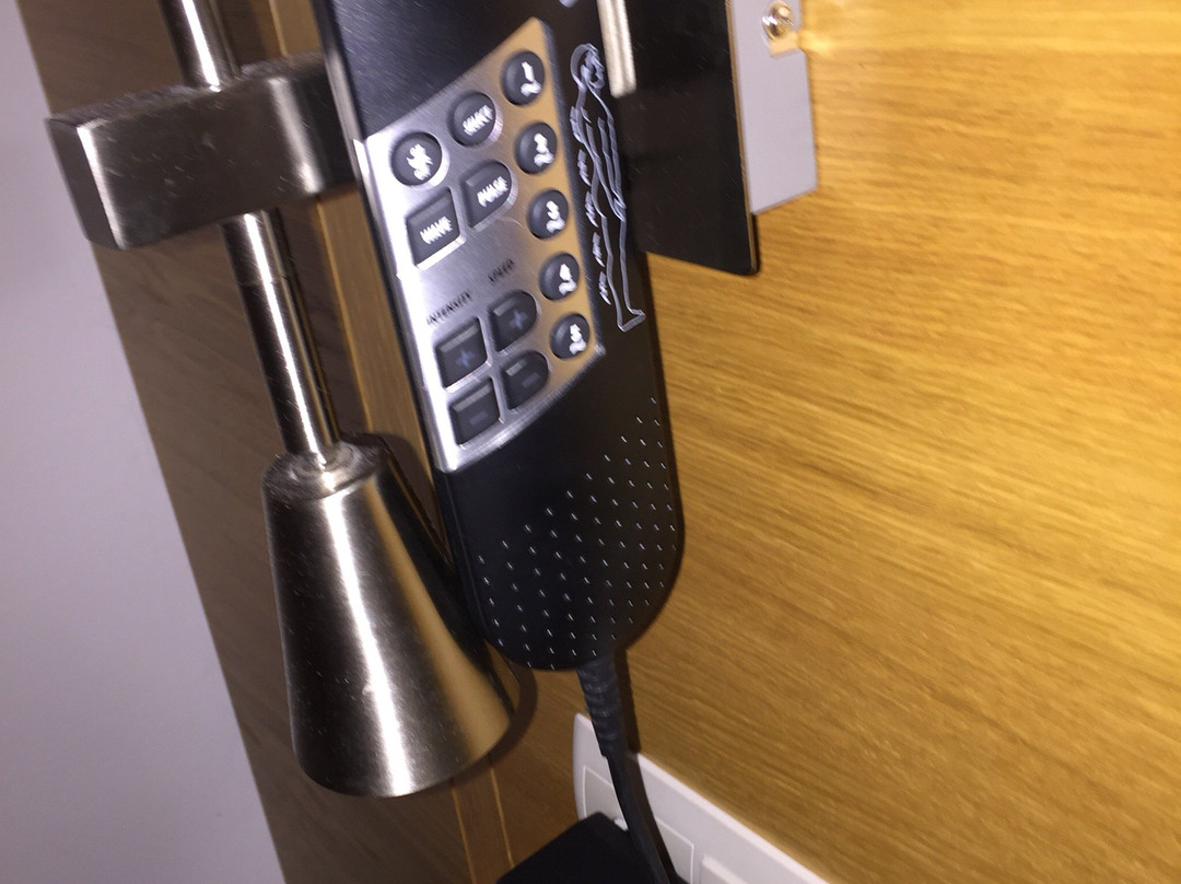 瓦齐奥兰德酒店