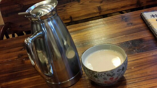 呼和浩特市餐馆和美食-格日勒阿妈奶茶馆(总局街)