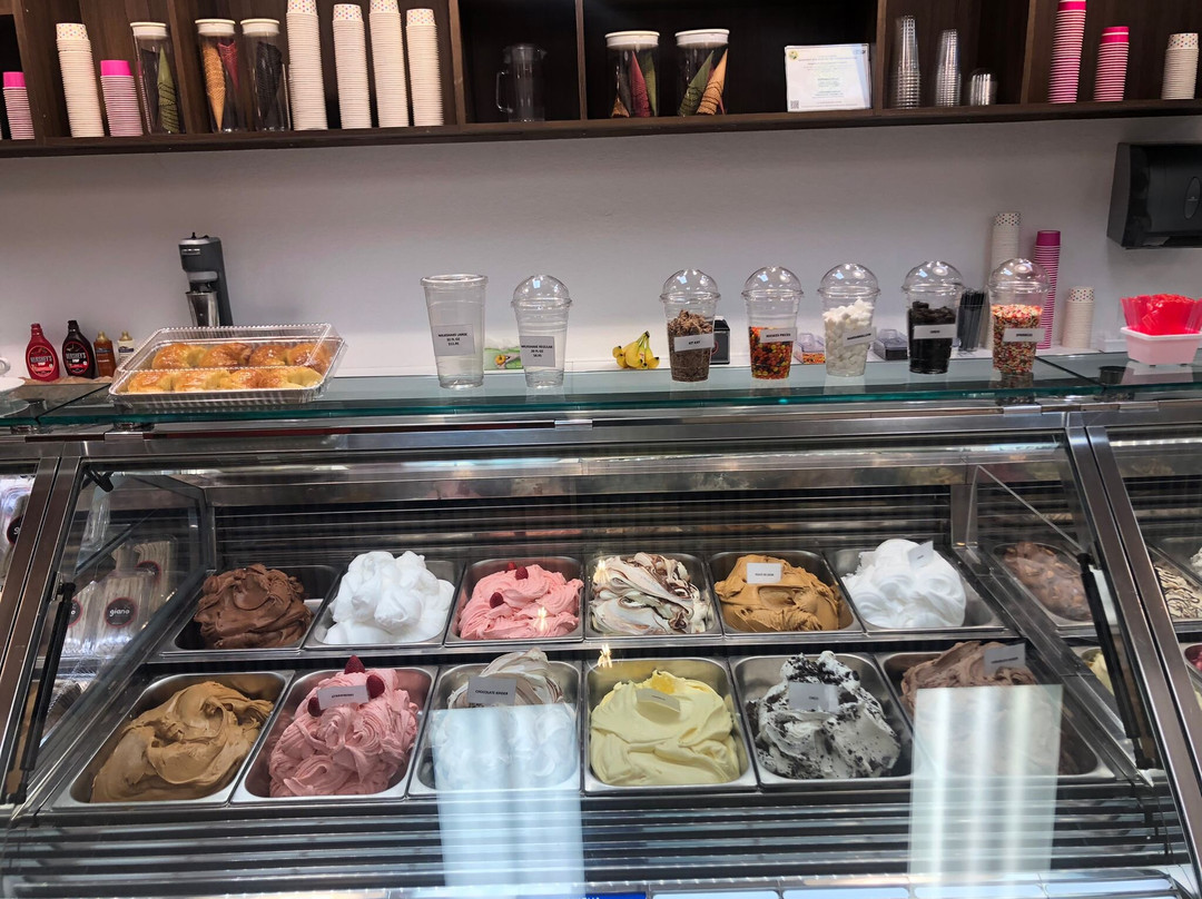 Giano Gelato Caffe & Candies