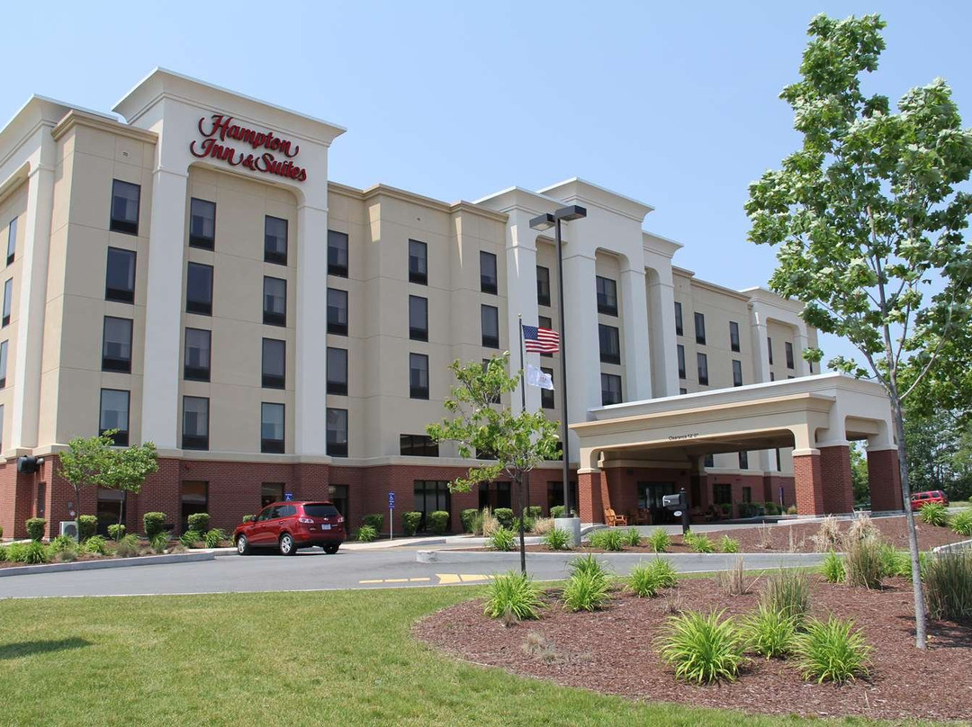 Hampton Inn & Suites Plattsburgh主图