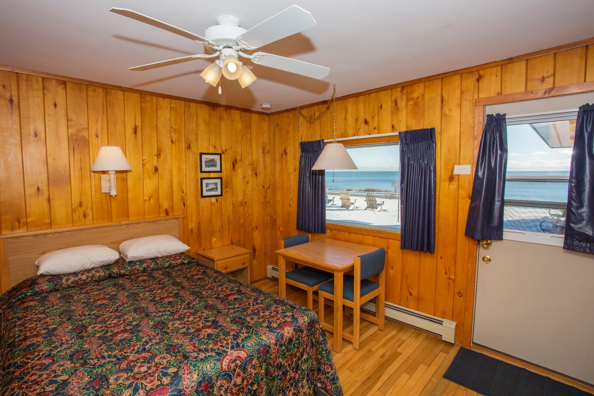 The Outpost Motel-官方