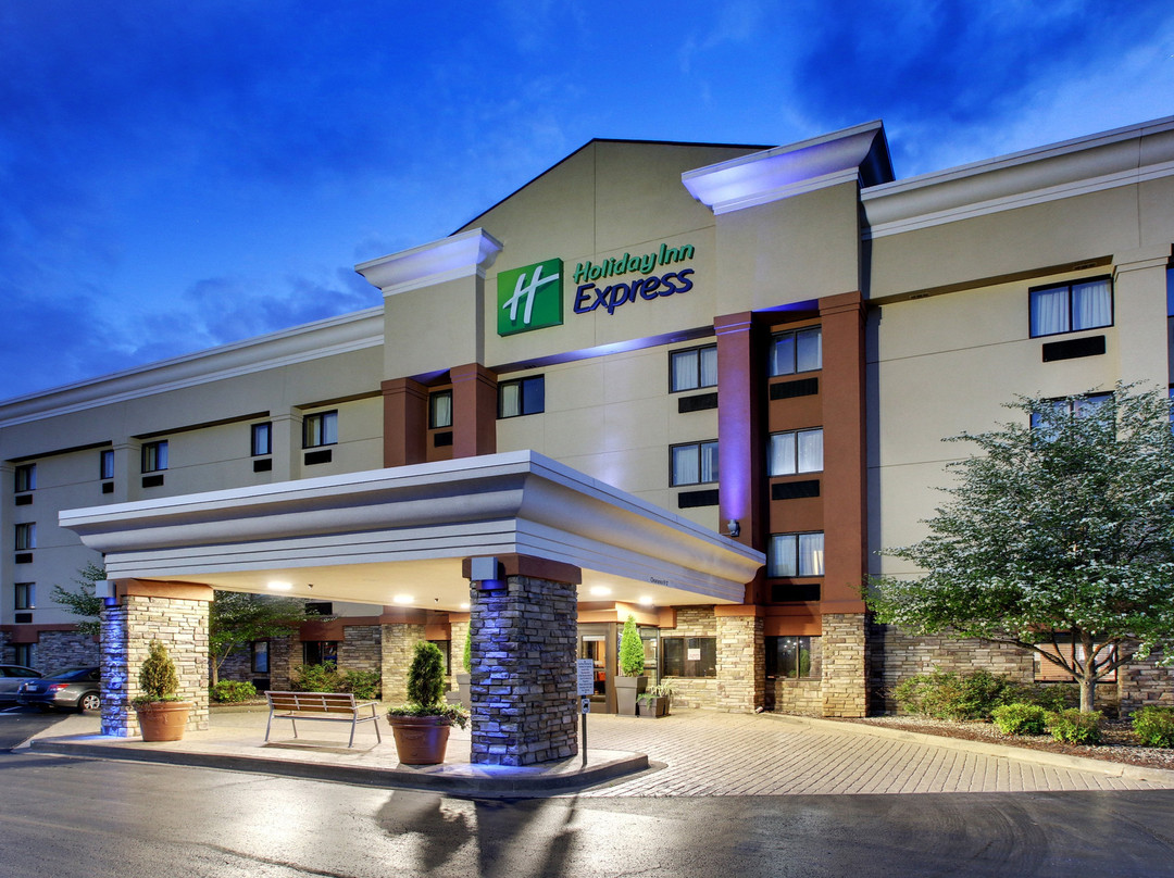 坎贝尔堡奥克格罗夫快捷假日酒店主图