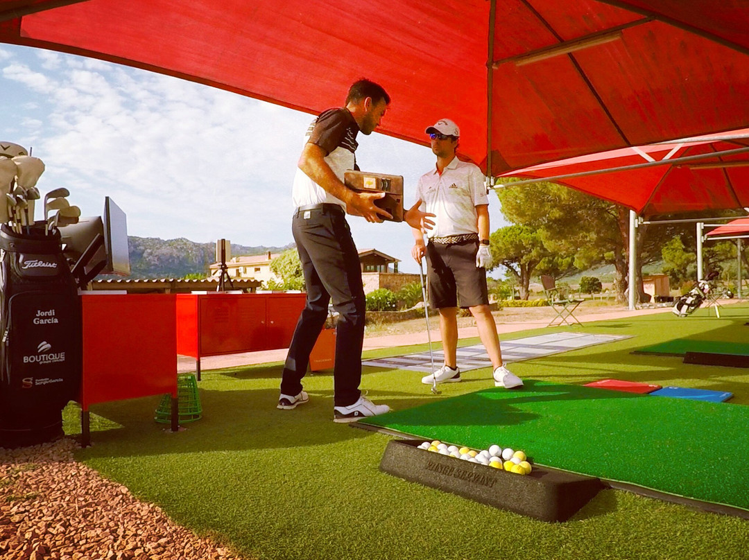 Ecole Golf-维琪奥港必去景点