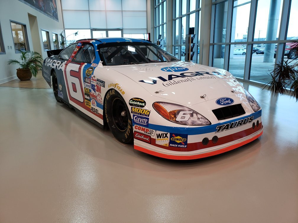 Mark Martin Museum-Batesville必去景点