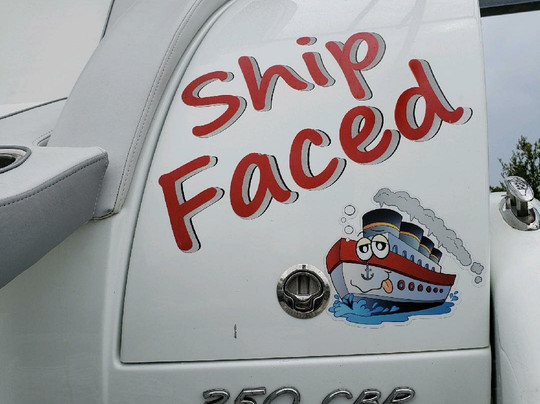 Friendly Waves Charters-迈尔斯堡海滩必去景点