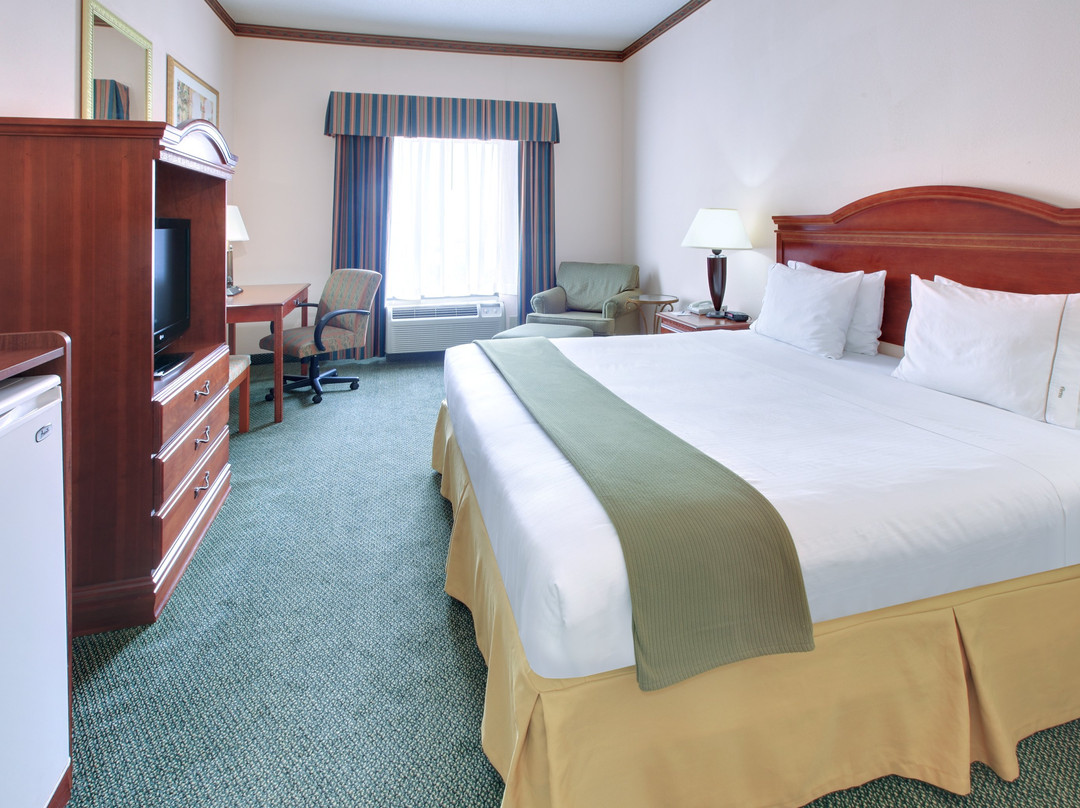 Holiday Inn Express & Suites Cleveland by IHG主图