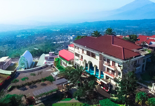 苏珊水疗度假村主图