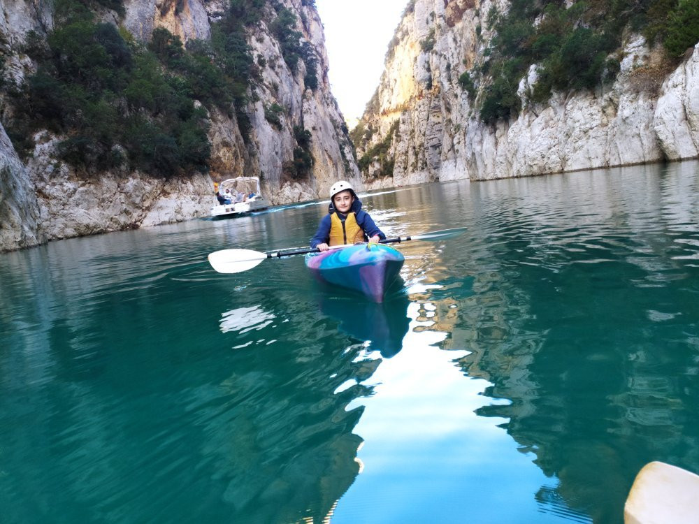 Kayaking Mont Rebei景点图片