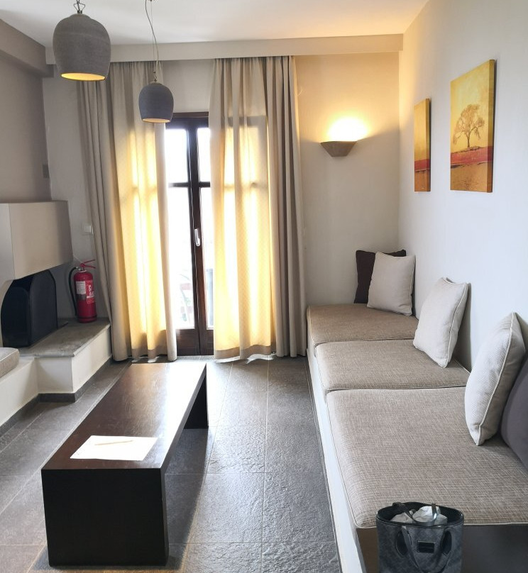 12 Months Luxury Resort主图