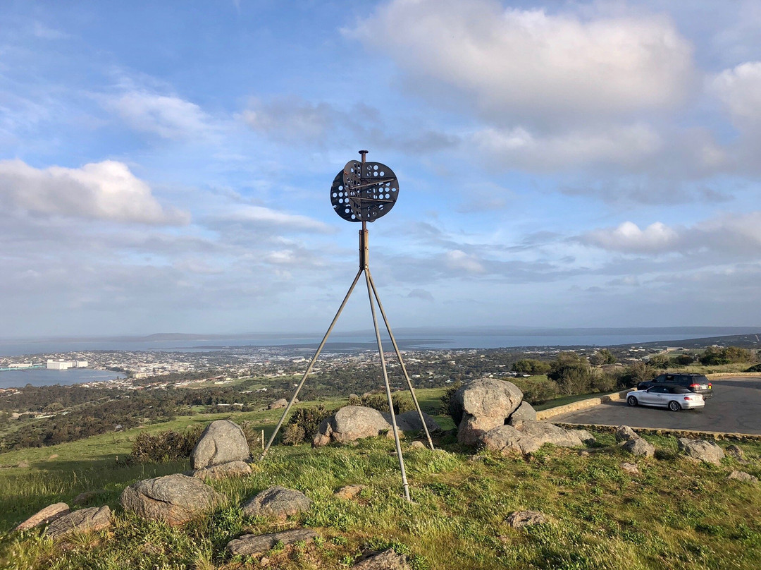 Winter Hill Lookout景点图片