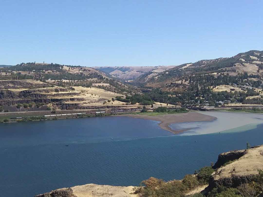 Rowena Crest Viewpoint景点图片