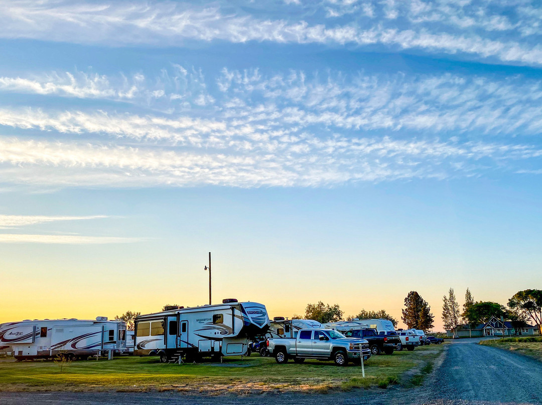 Lakeside Motel & RV Park