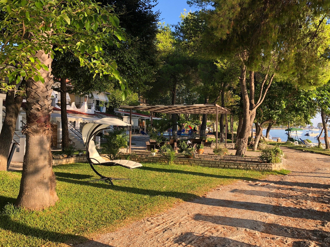 Flisvos Seaside Apartments主图