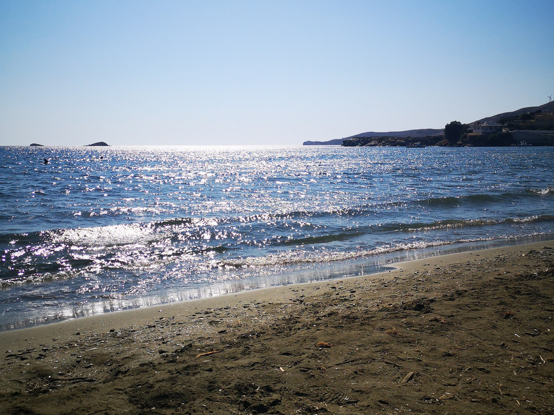 Gournes Beach景点图片