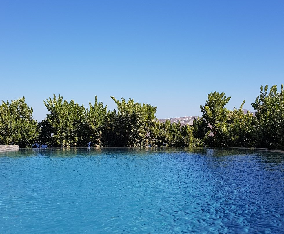 Belvedere Hilltop Complex Rooms & Suites主图