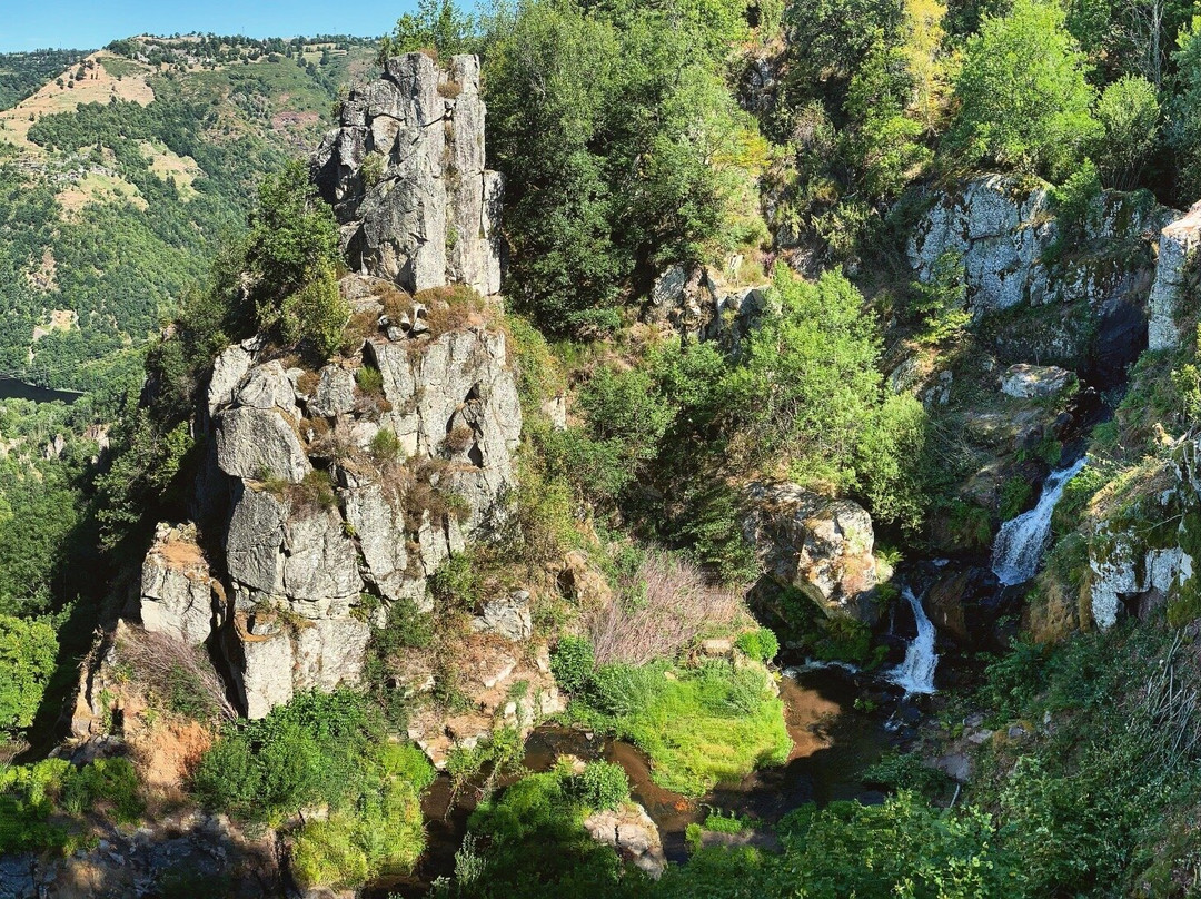 Cascade Le Saut du Chien景点图片