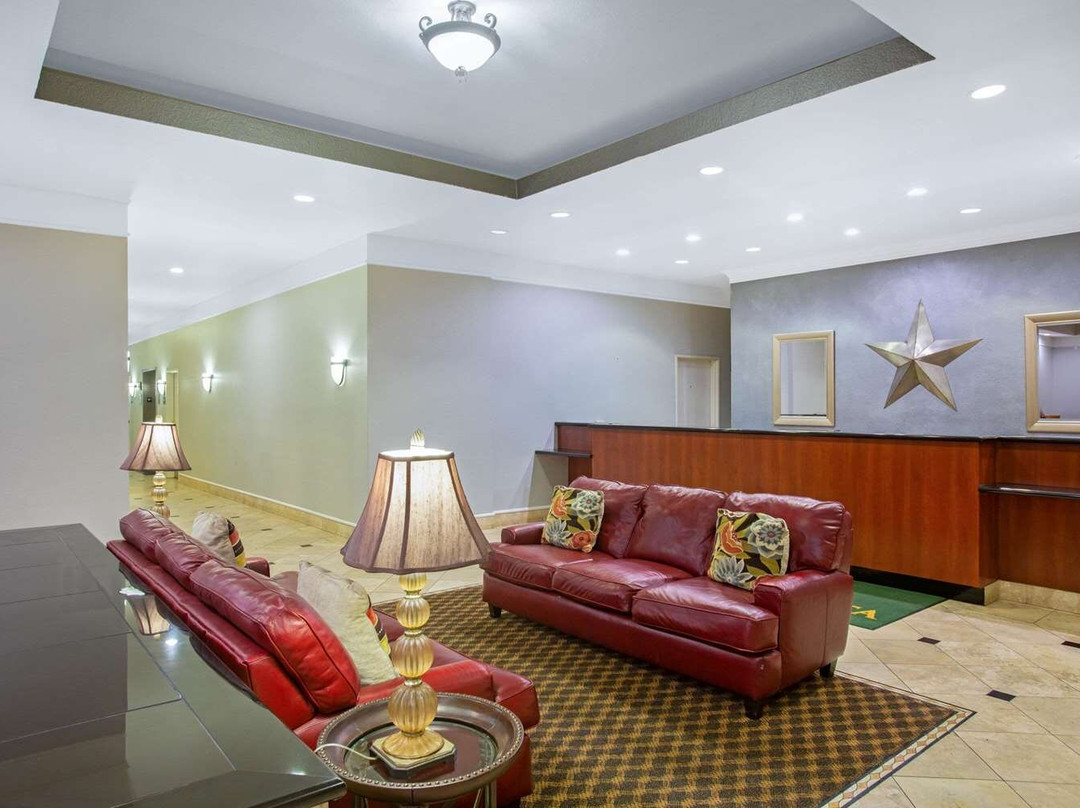 Holland酒店住宿-La Quinta Inn & Suites by Wyndham Belton - Temple South