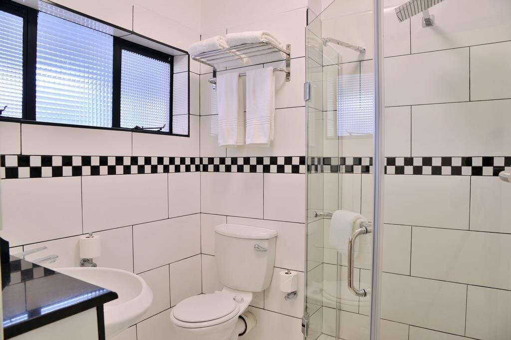 Cresta Churchill Hotel主图