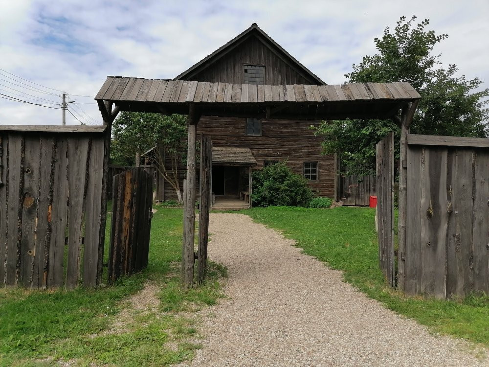 Ethnographic Complex Windmill景点图片