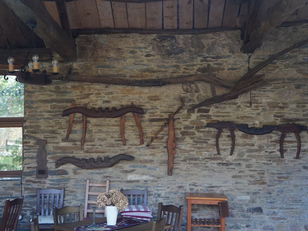 OS Tres Teixos主图