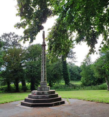 World War Two Memorial Cross .-Kirkby必去景点