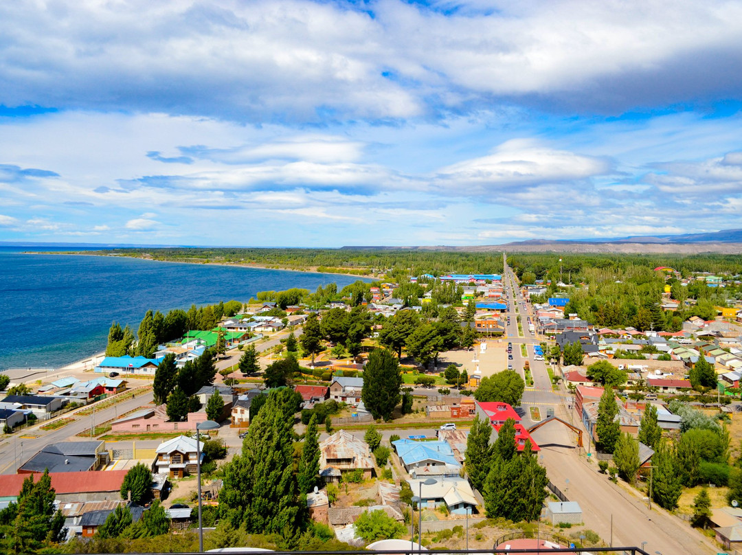 Plaza del Viento Cerro Las banderas-Chile Chico必去景点