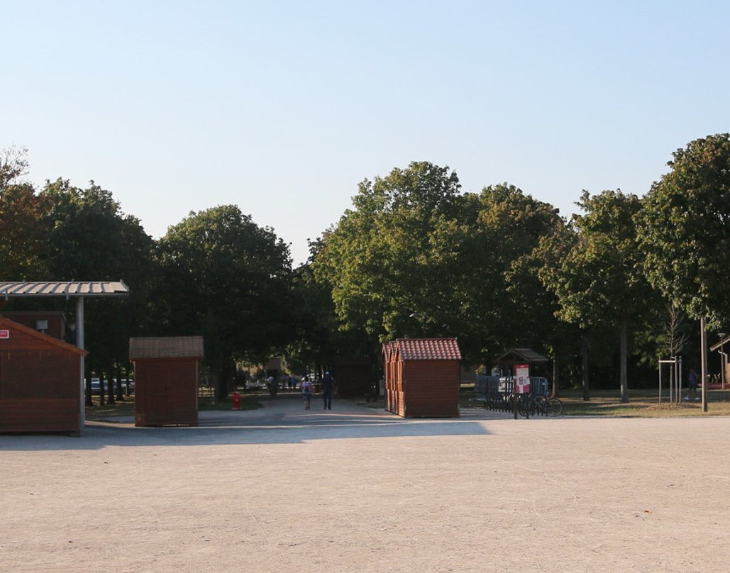 Parc De Loisirs De Bouvent景点图片