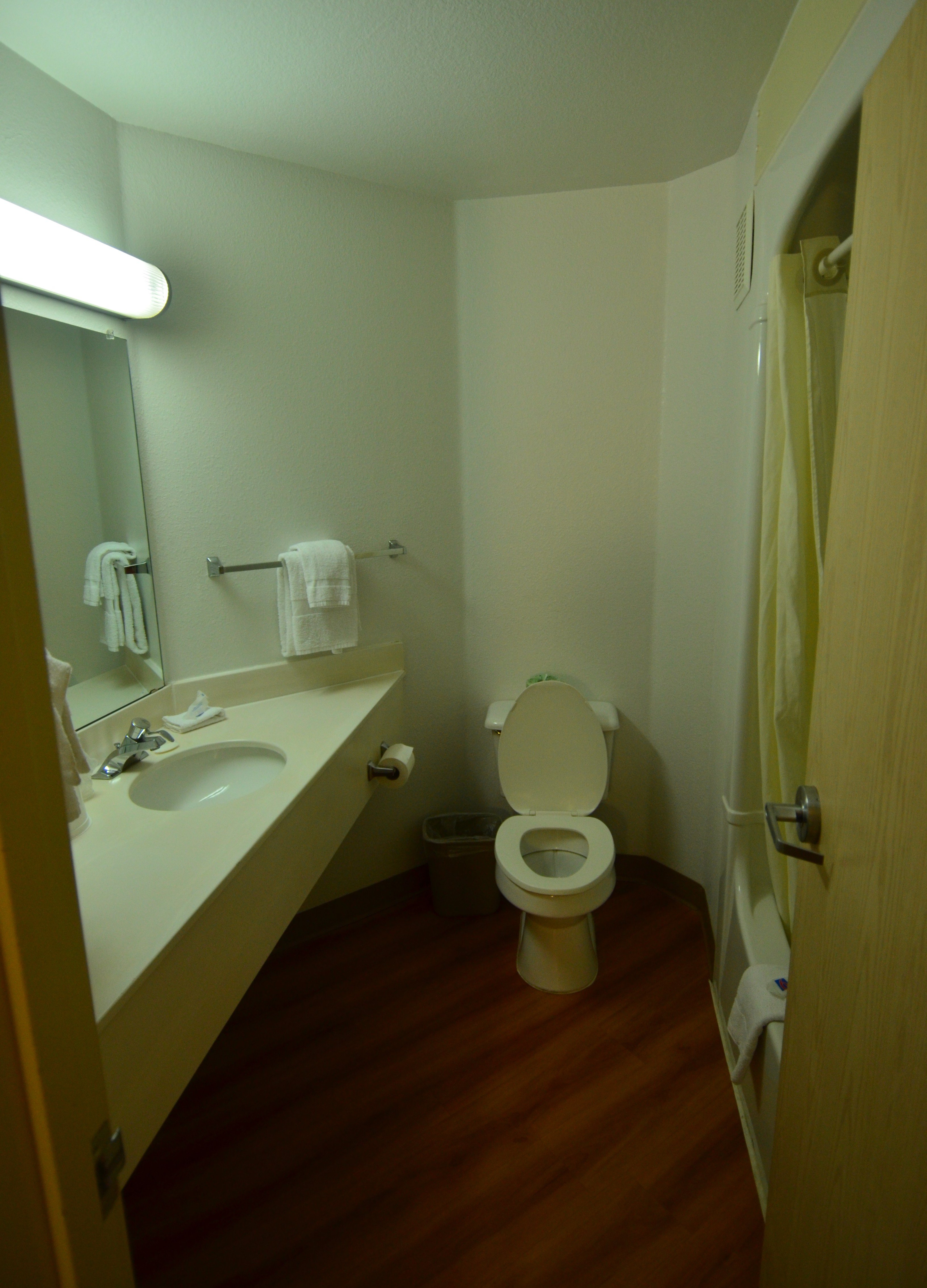 Motel 6 Redmond-portrait