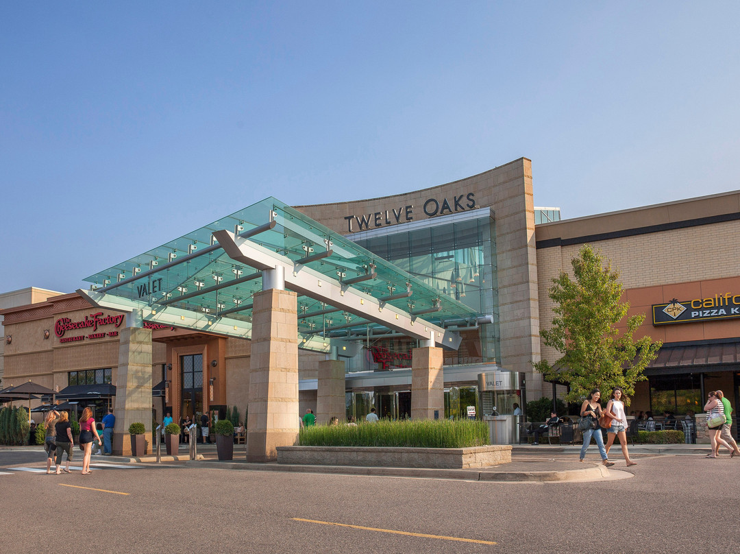 Twelve Oaks Mall-诺维必去景点