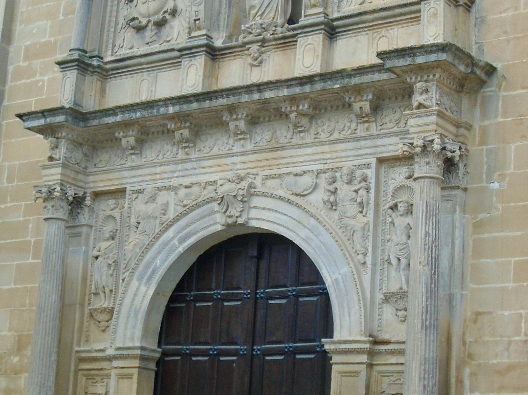 Santa Maria de los Reales Alcazares景点图片