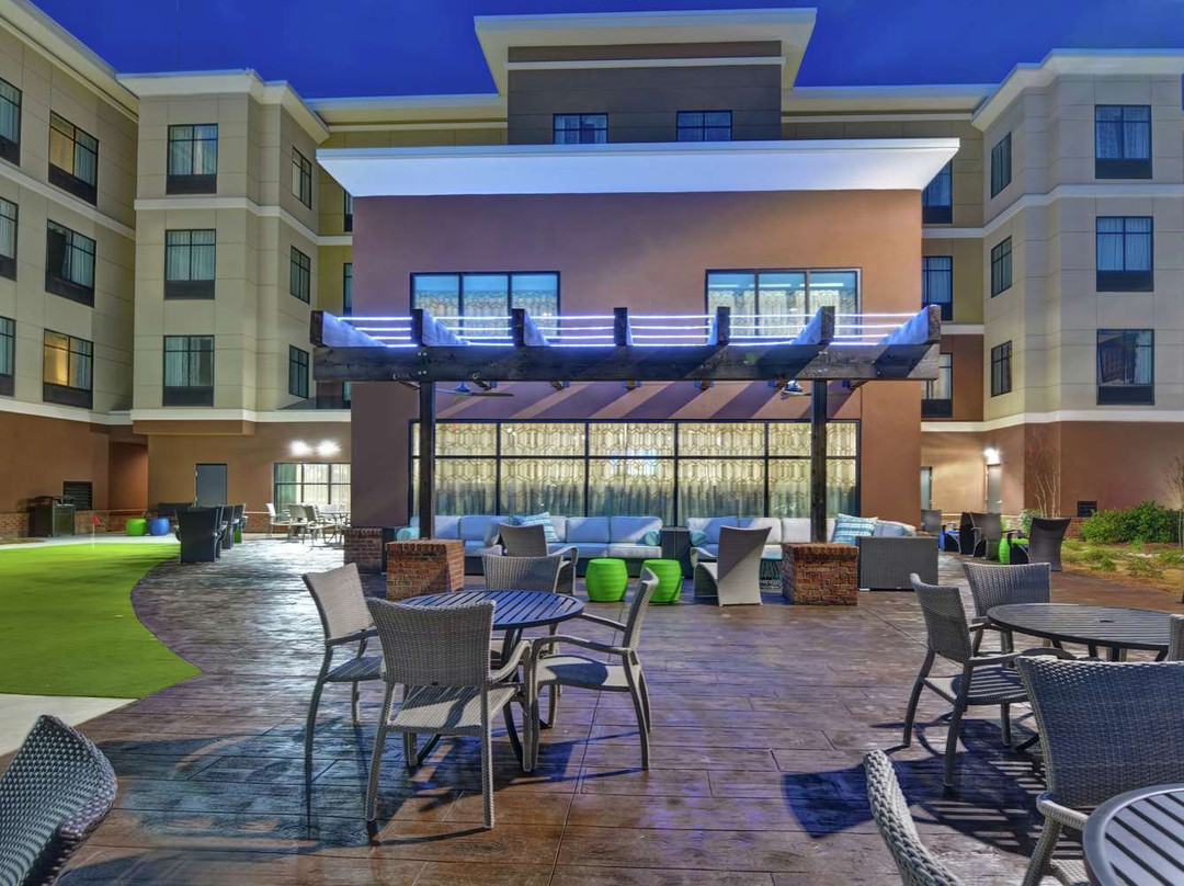Homewood Suites By Hilton Savannah Airport主图