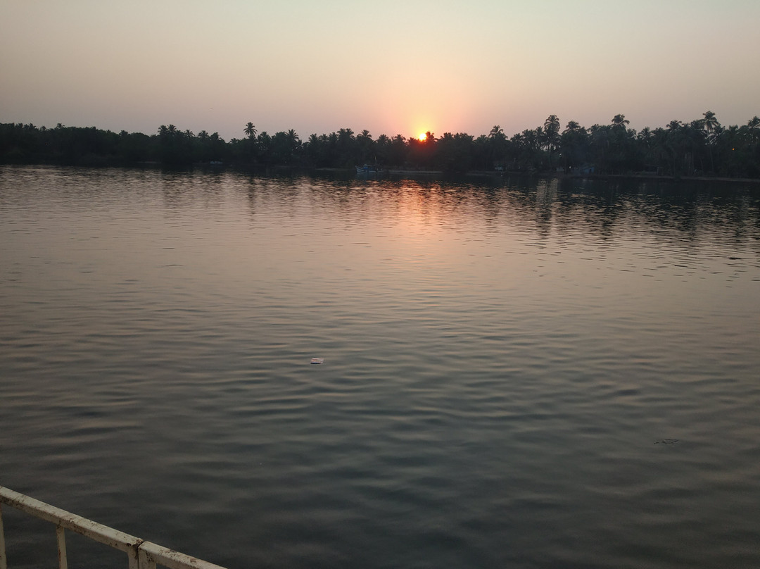 Indy Waterfront Resort主图