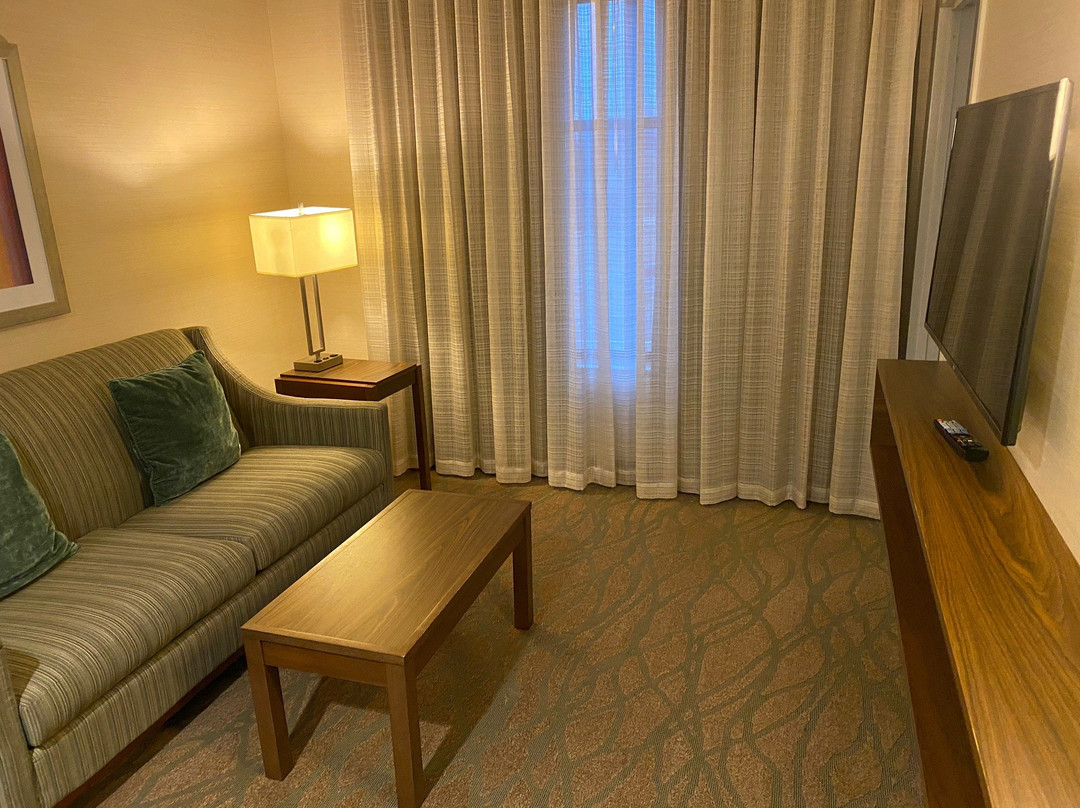 Embassy Suites by Hilton Akron Canton Airport主图