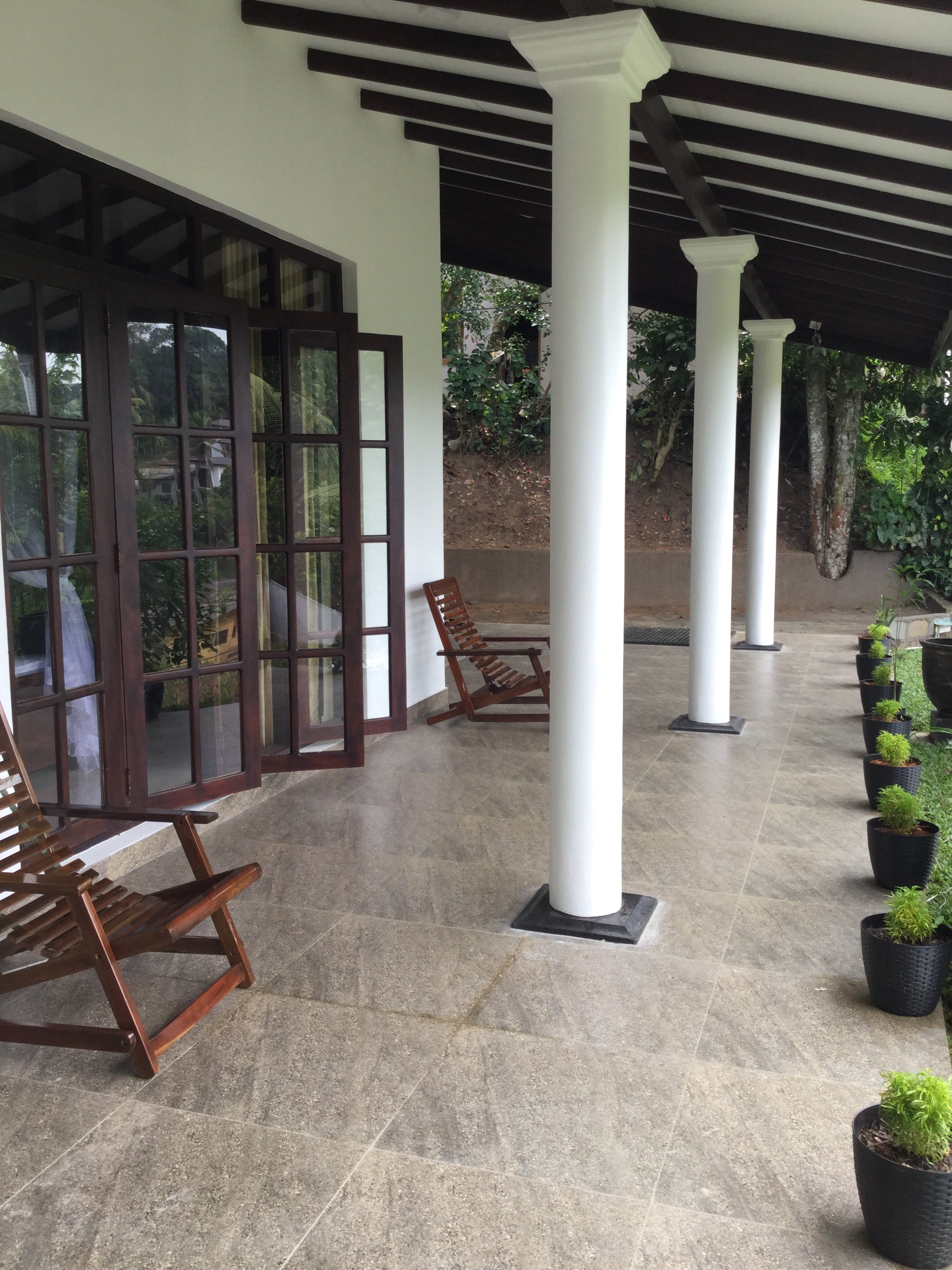 Kandyan Lounge-portrait